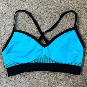 Lululemon sports bra